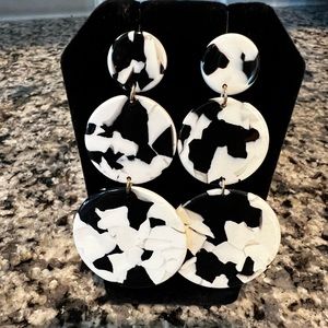 Black & White 3 Circle Earrings